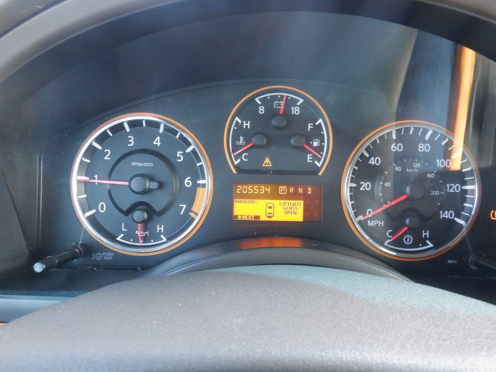 2014 Nissan Armada Image 9