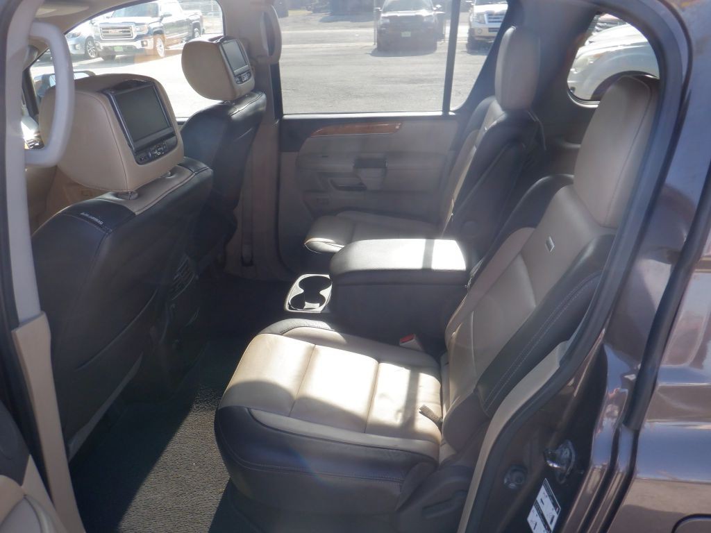 2014 Nissan Armada Image 11