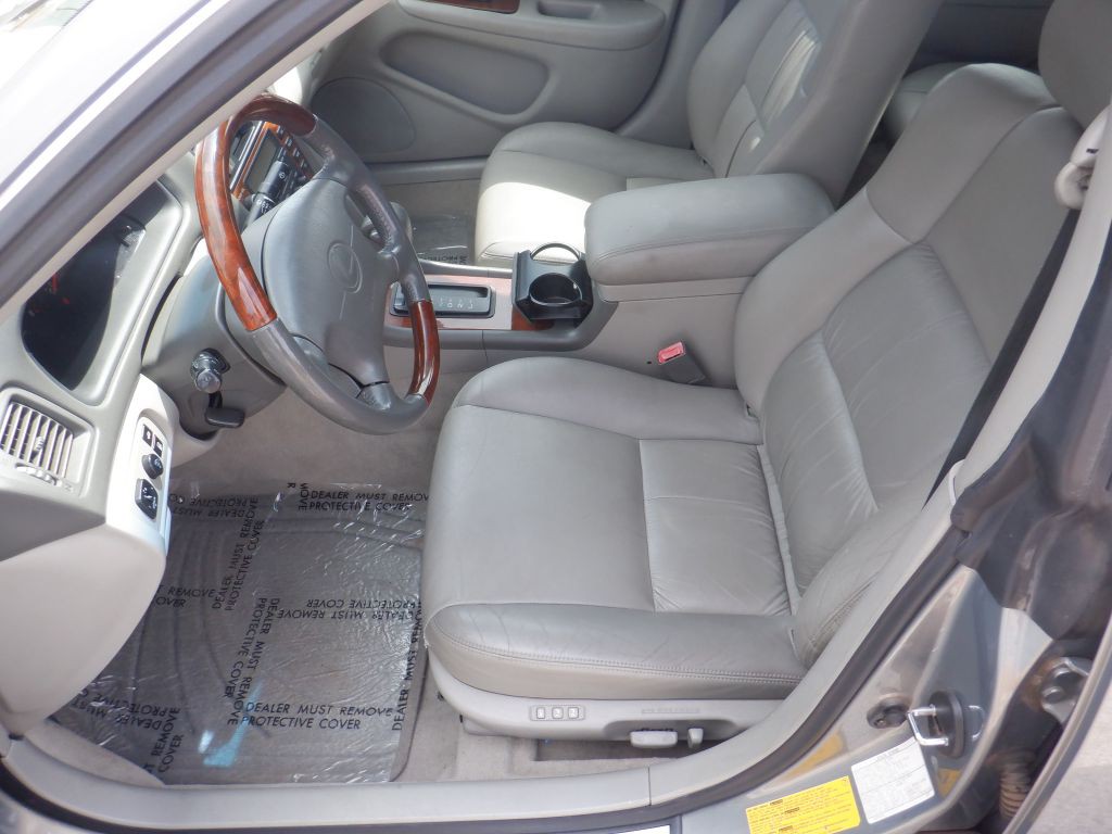 2001 Lexus ES Image 10