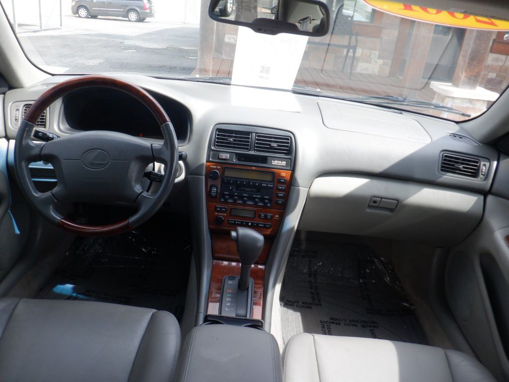 2001 Lexus ES Image 15