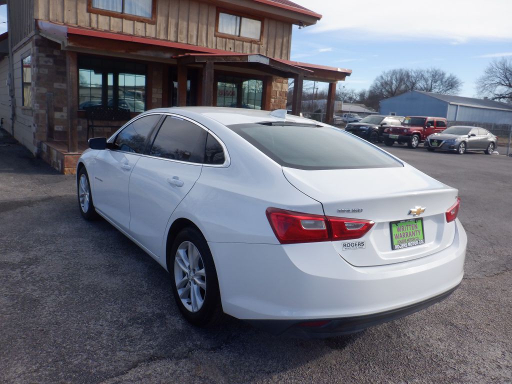 2017 Chevrolet Malibu Image 5