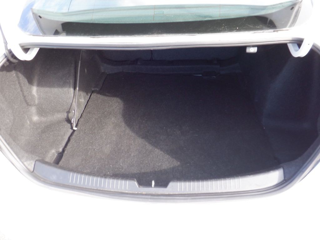 2017 Chevrolet Malibu Image 12