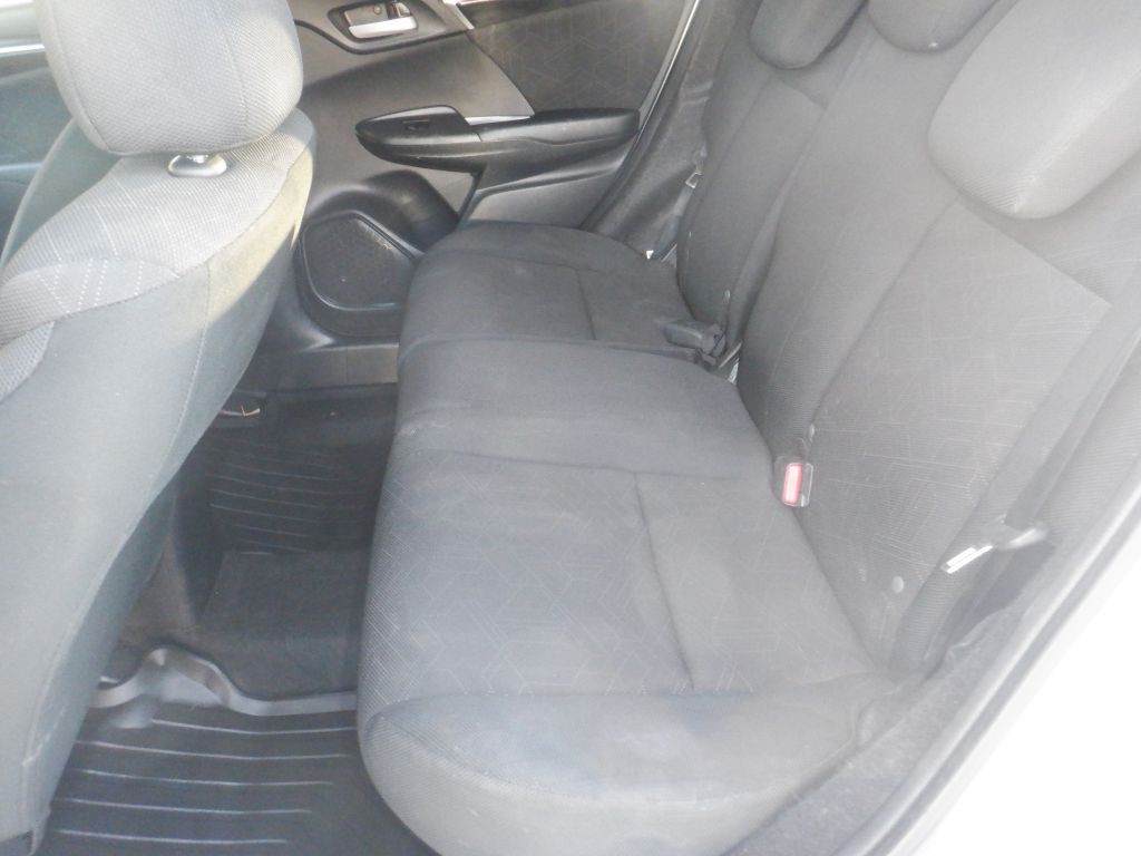 2015 Honda Fit Image 11