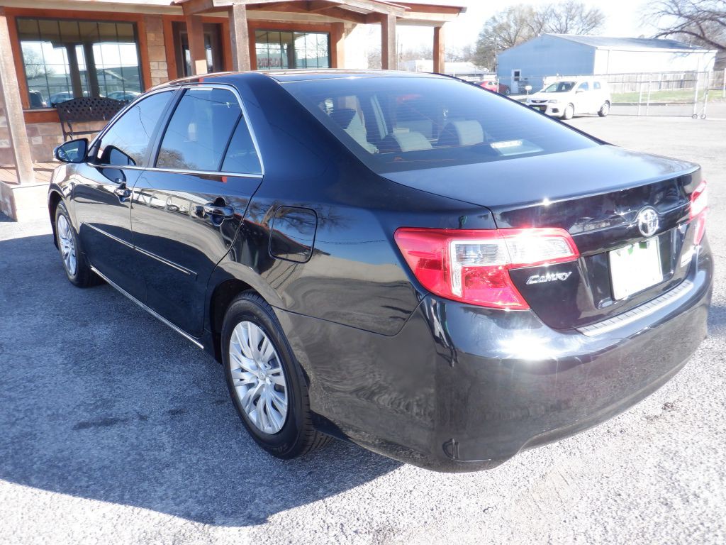 2013 Toyota Camry Image 5