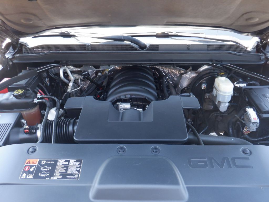 2015 GMC Yukon Image 16