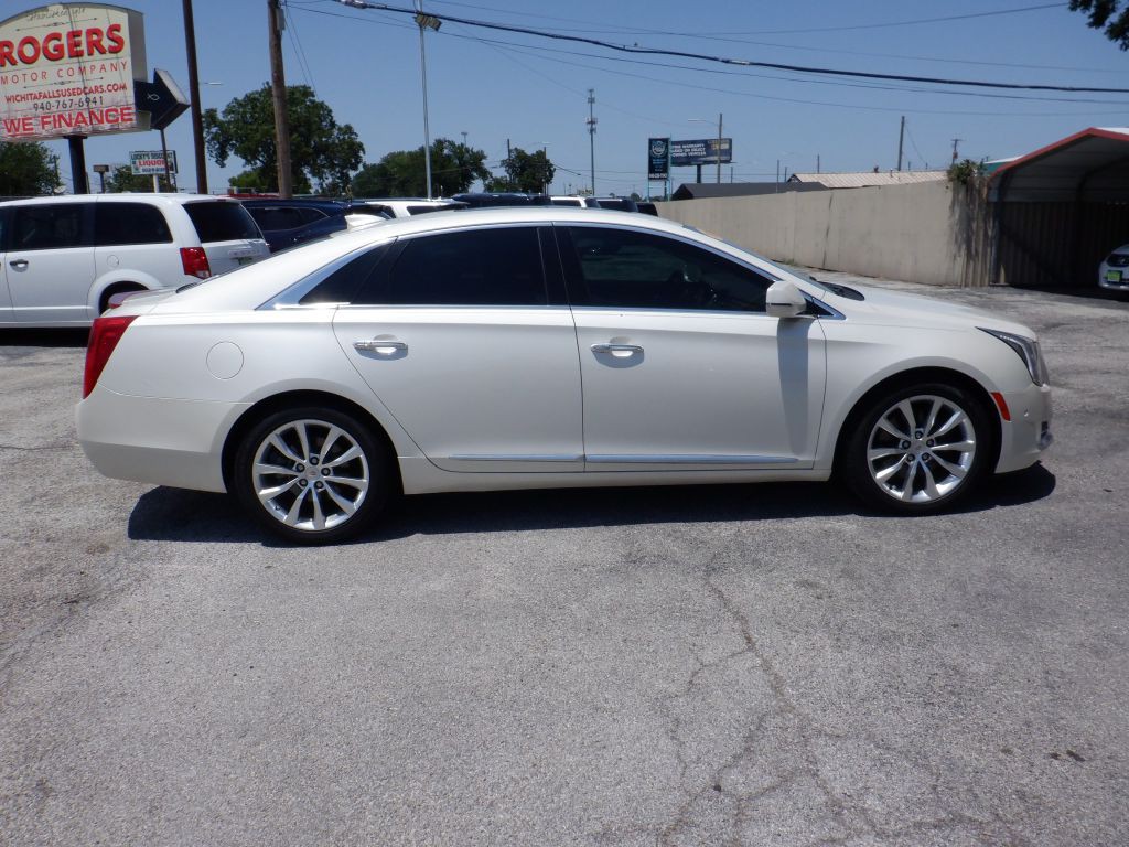 2015 Cadillac XTS Image 2