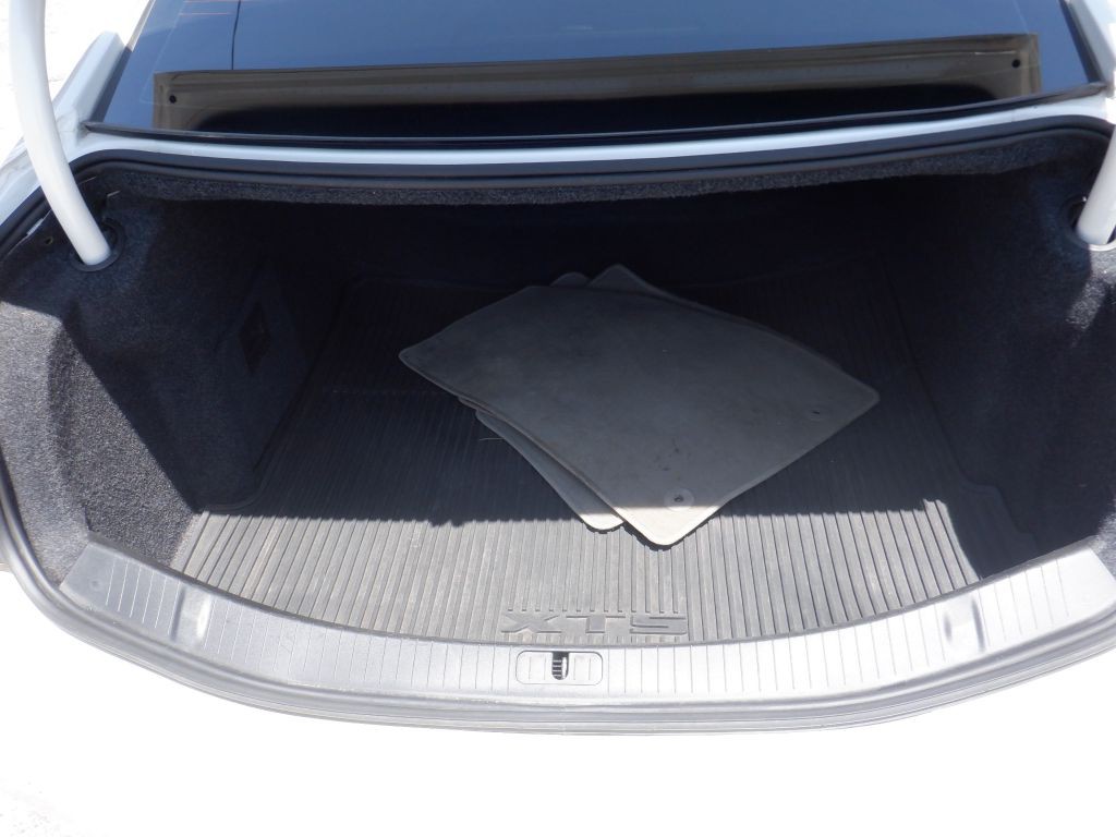 2015 Cadillac XTS Image 12