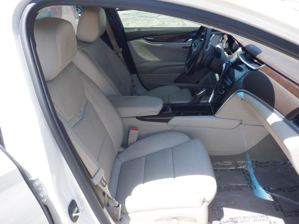 2015 Cadillac XTS Image 14