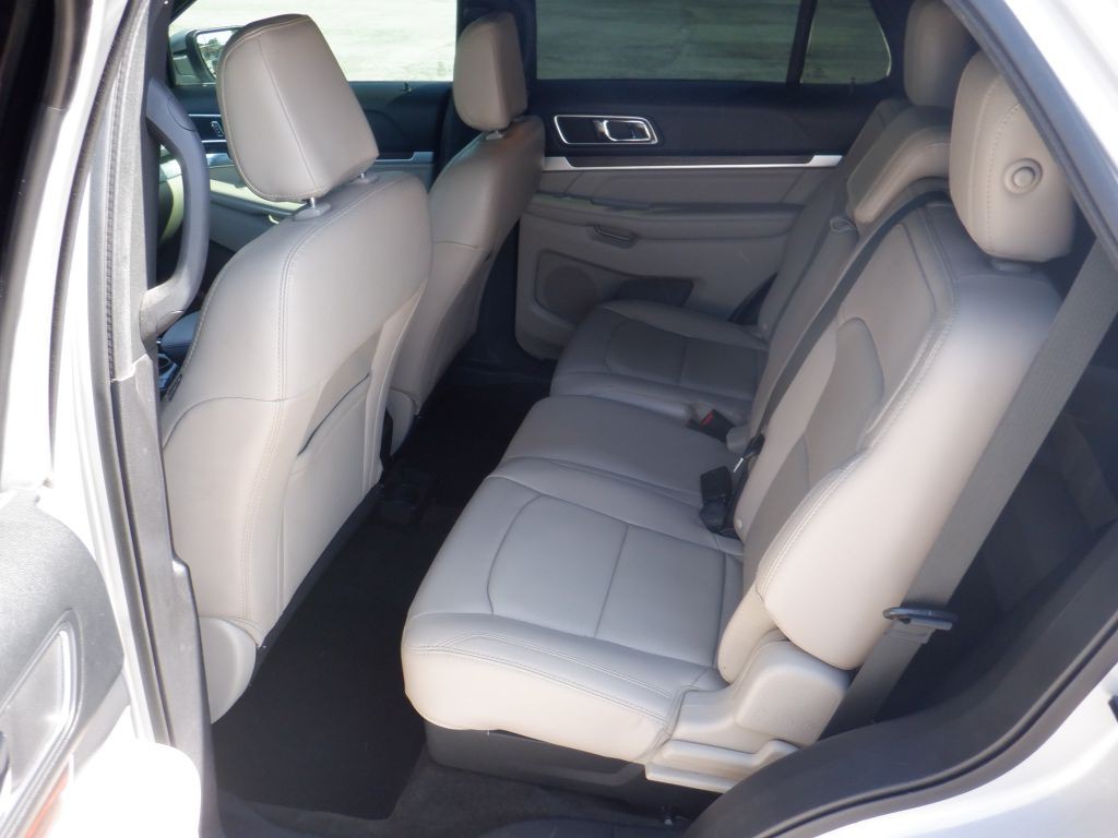 2018 Ford Explorer Image 11