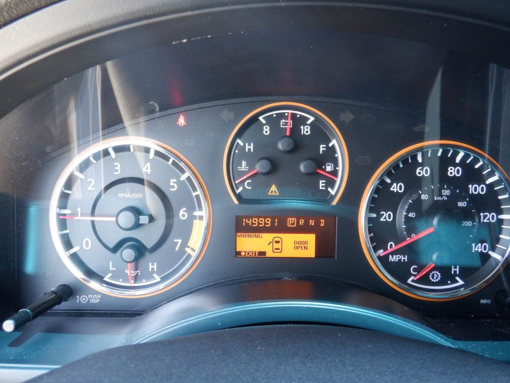 2015 Nissan Armada Image 9