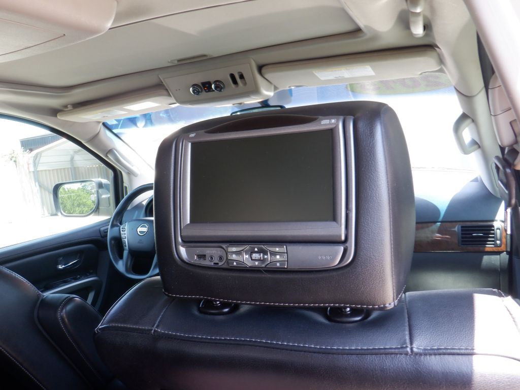 2015 Nissan Armada Image 15