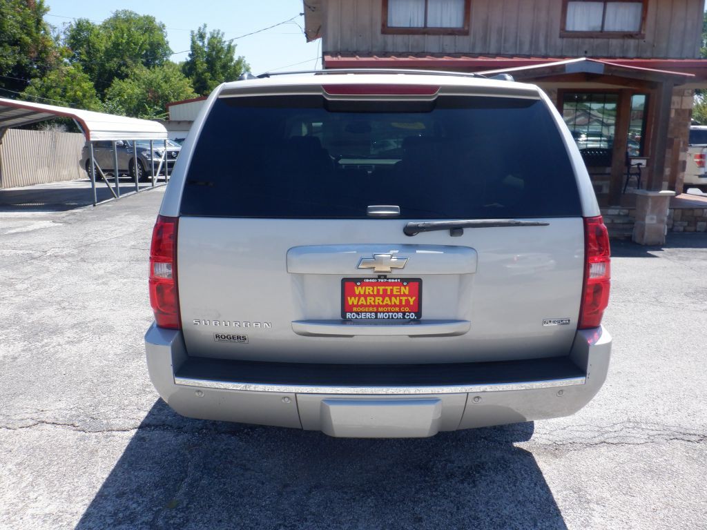 2009 Chevrolet Suburban Image 4