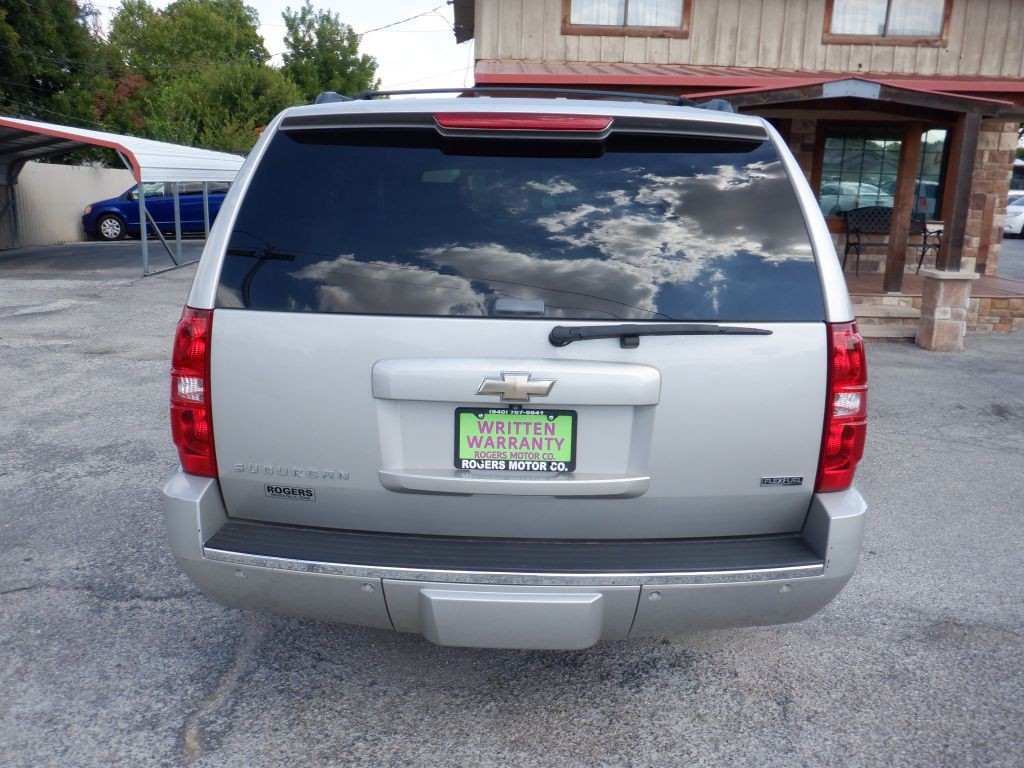 2009 Chevrolet Suburban Image 4