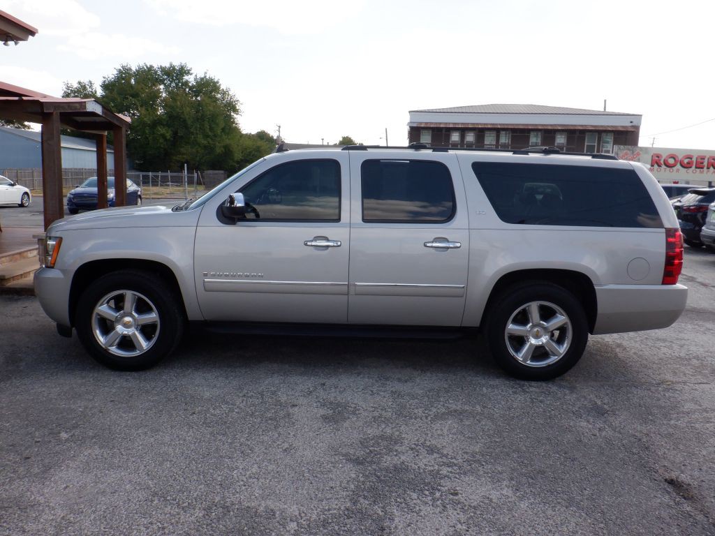 2009 Chevrolet Suburban Image 6