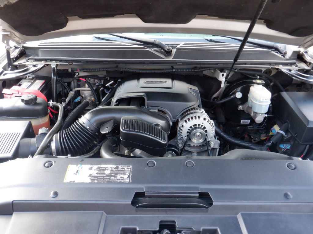 2009 Chevrolet Suburban Image 16
