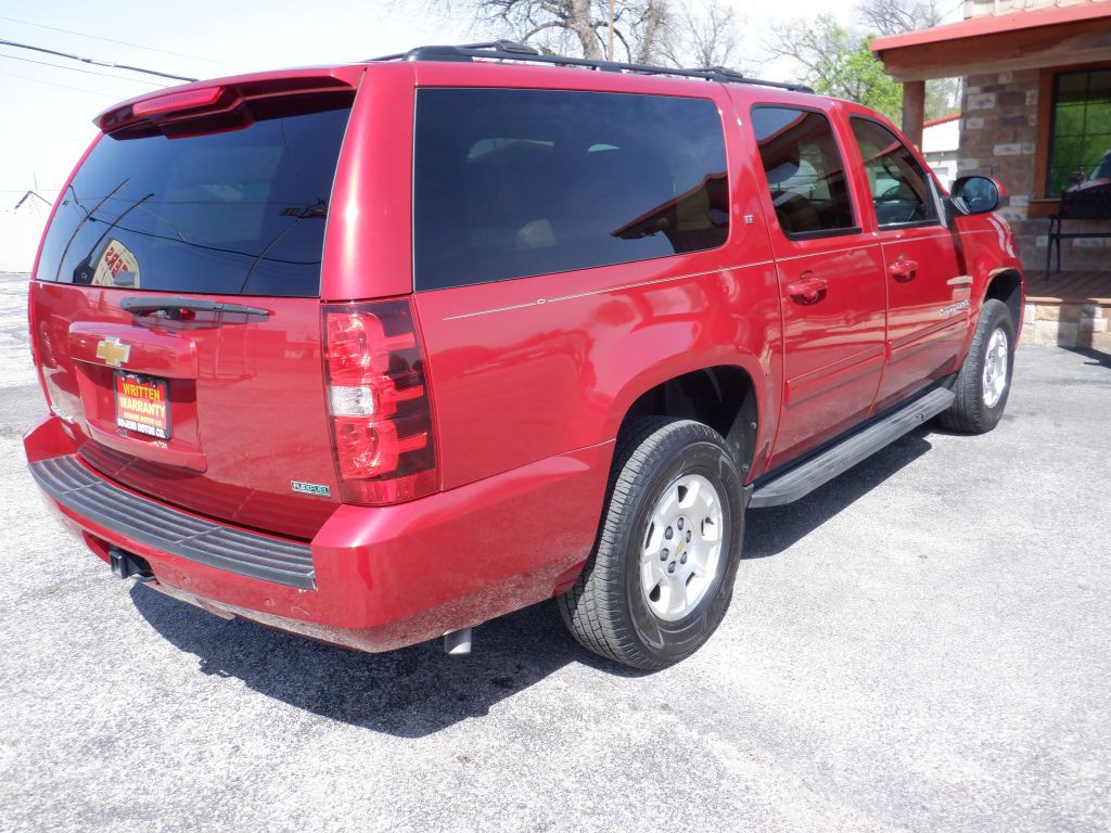 2012 Chevrolet Suburban Image 3