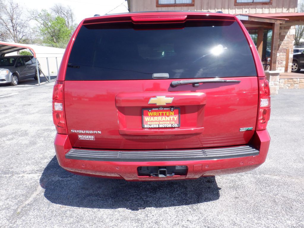 2012 Chevrolet Suburban Image 4