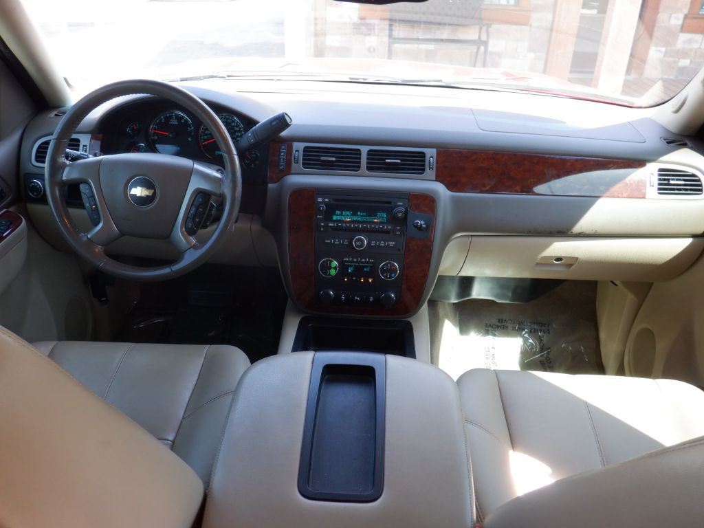 2012 Chevrolet Suburban Image 15