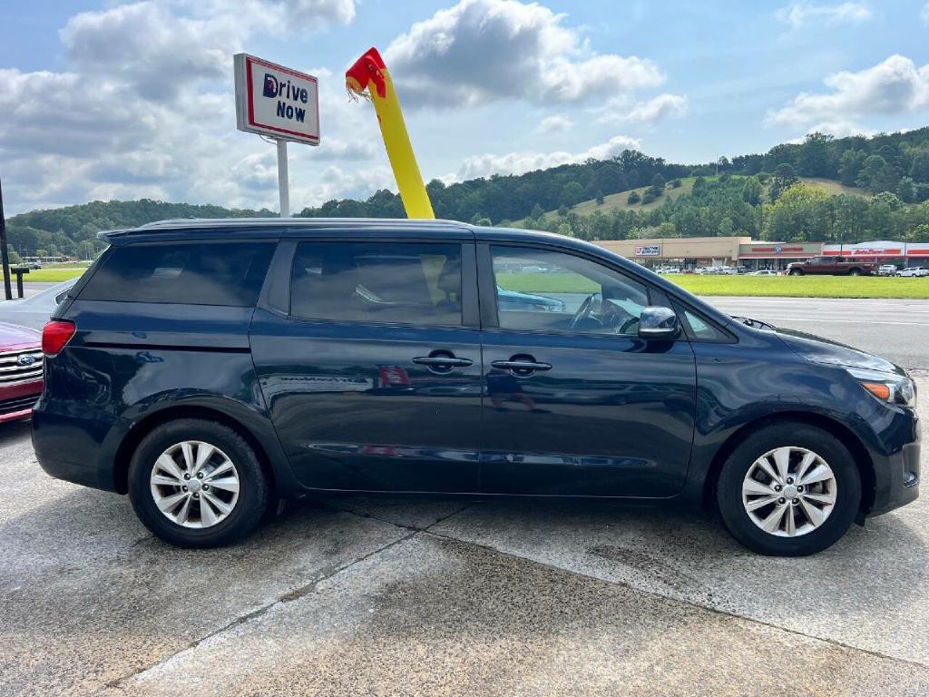 2017 Kia Sedona Image 5