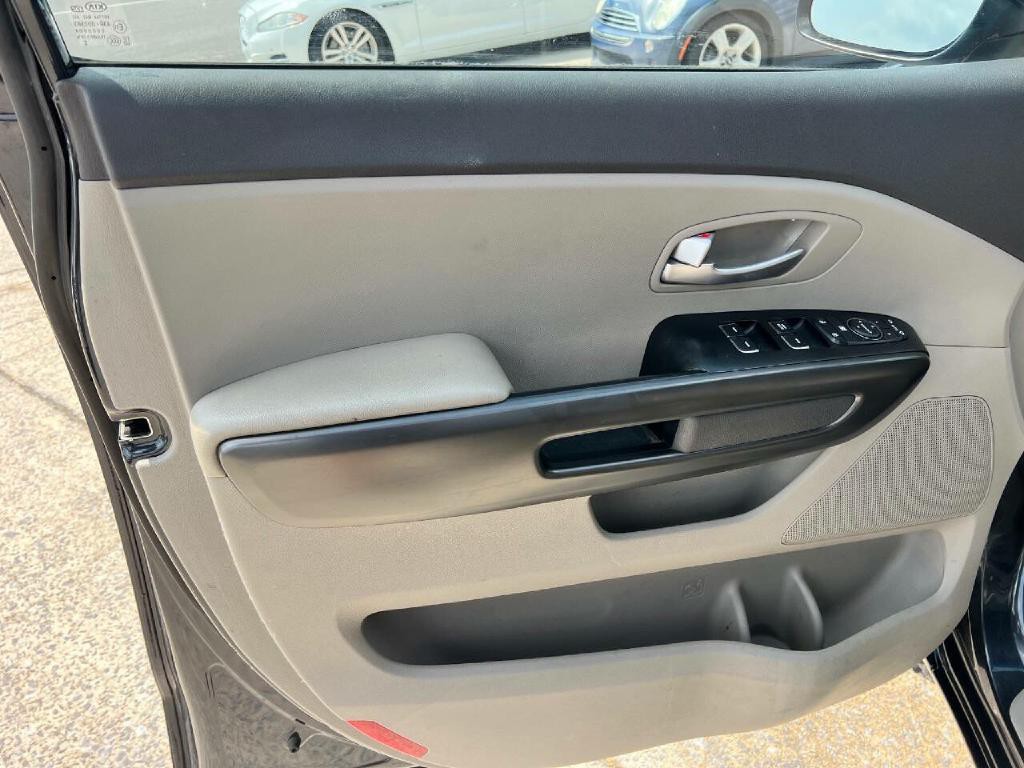 2017 Kia Sedona Image 13