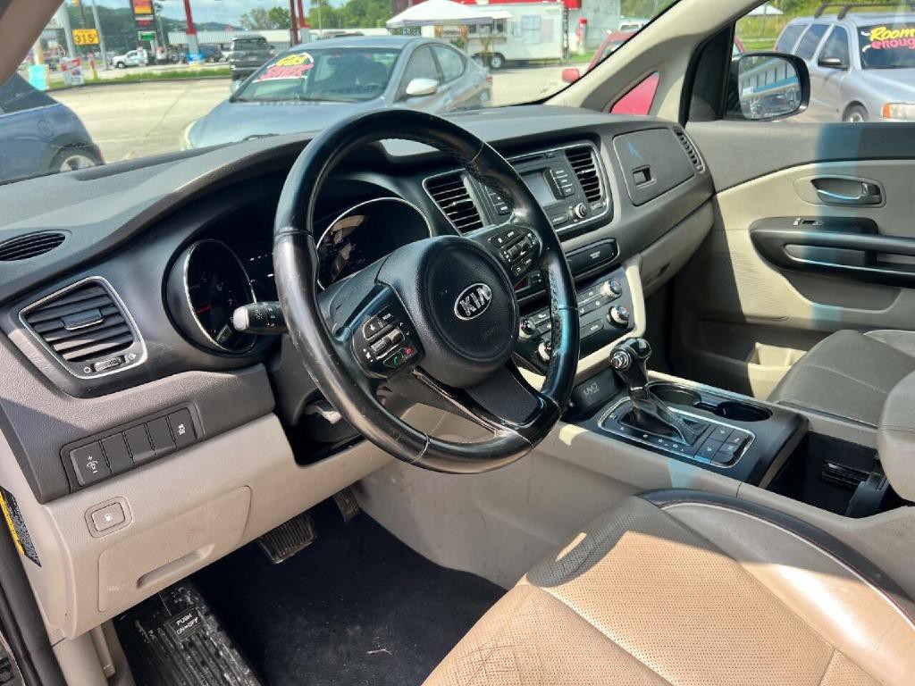 2017 Kia Sedona Image 15