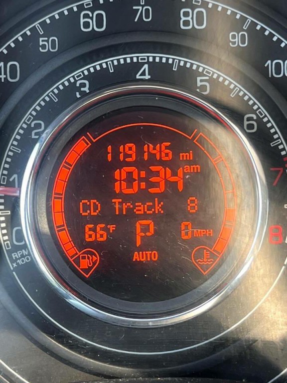 2012 FIAT 500 Image 13