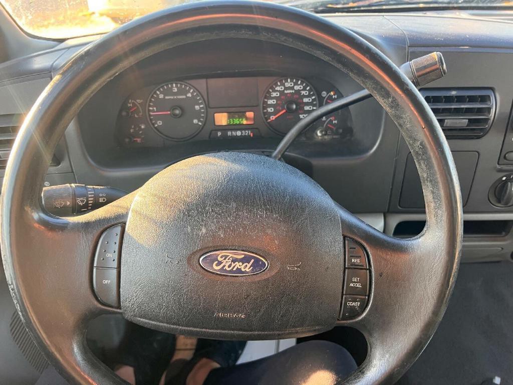 2005 Ford F-250 Image 11