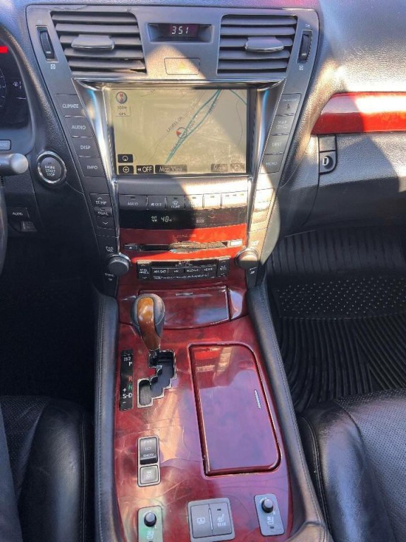 2008 Lexus LS 460 Image 15