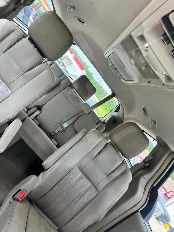 2015 Chrysler Town & Country Image 20