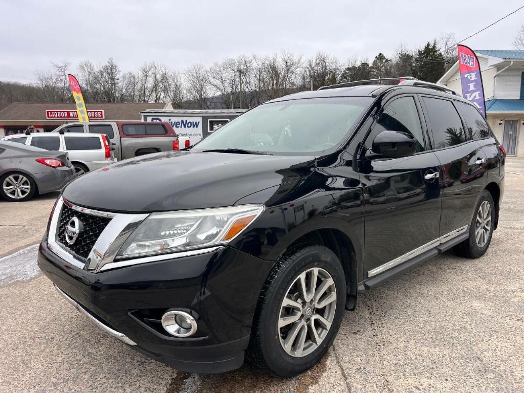 2014 Nissan Pathfinder Image 2