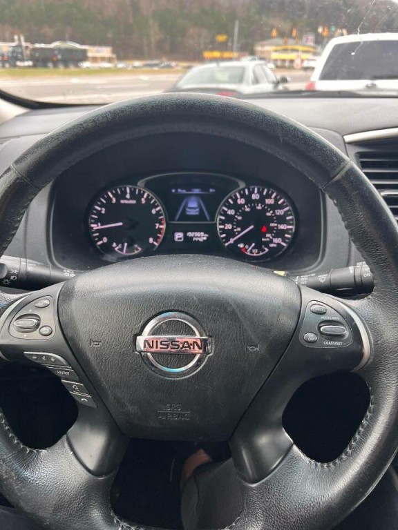 2014 Nissan Pathfinder Image 13