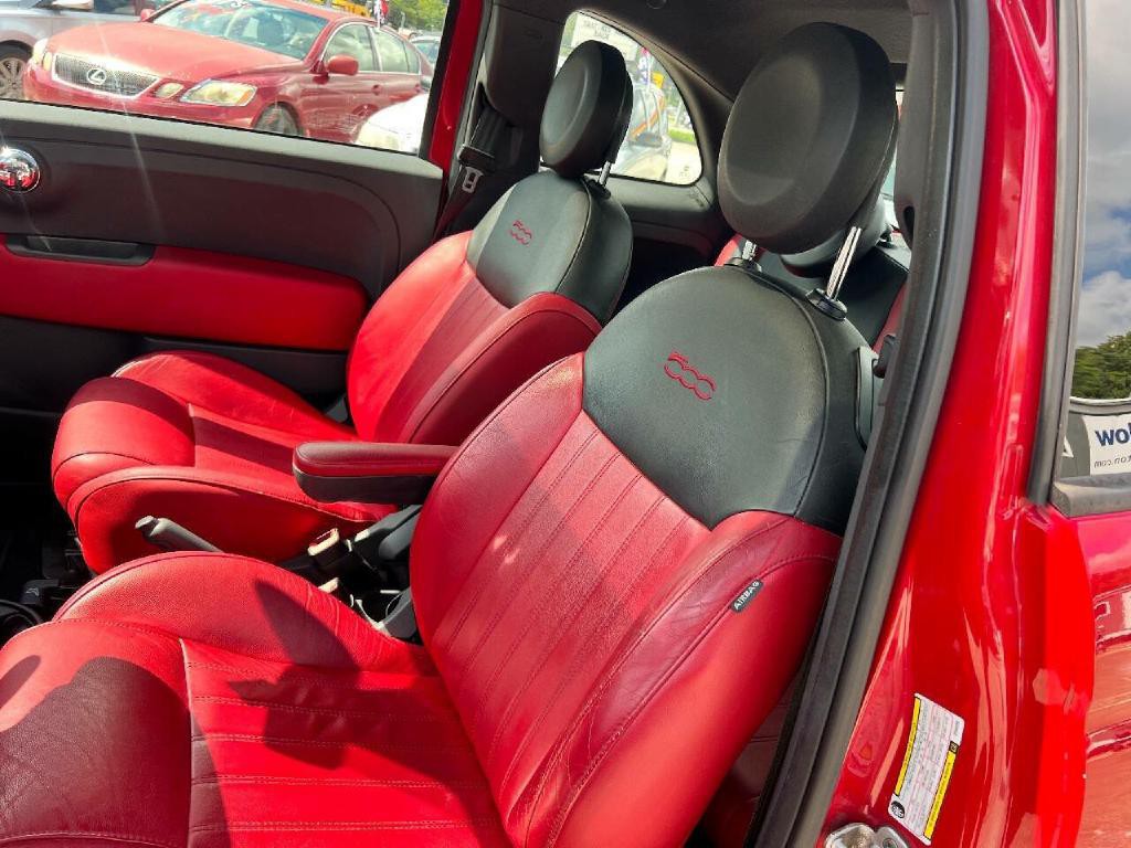 2012 FIAT 500 Image 10