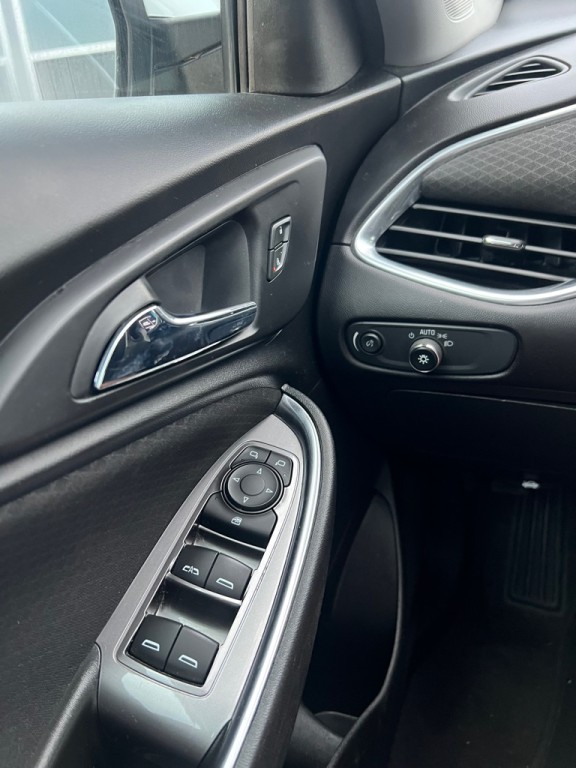 2020 Chevrolet Malibu Image 6