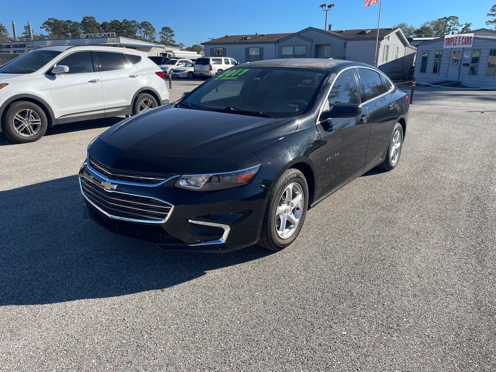2017 Chevrolet Malibu Image 2
