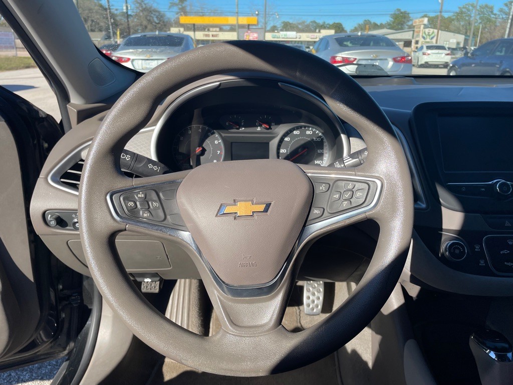 2017 Chevrolet Malibu Image 6
