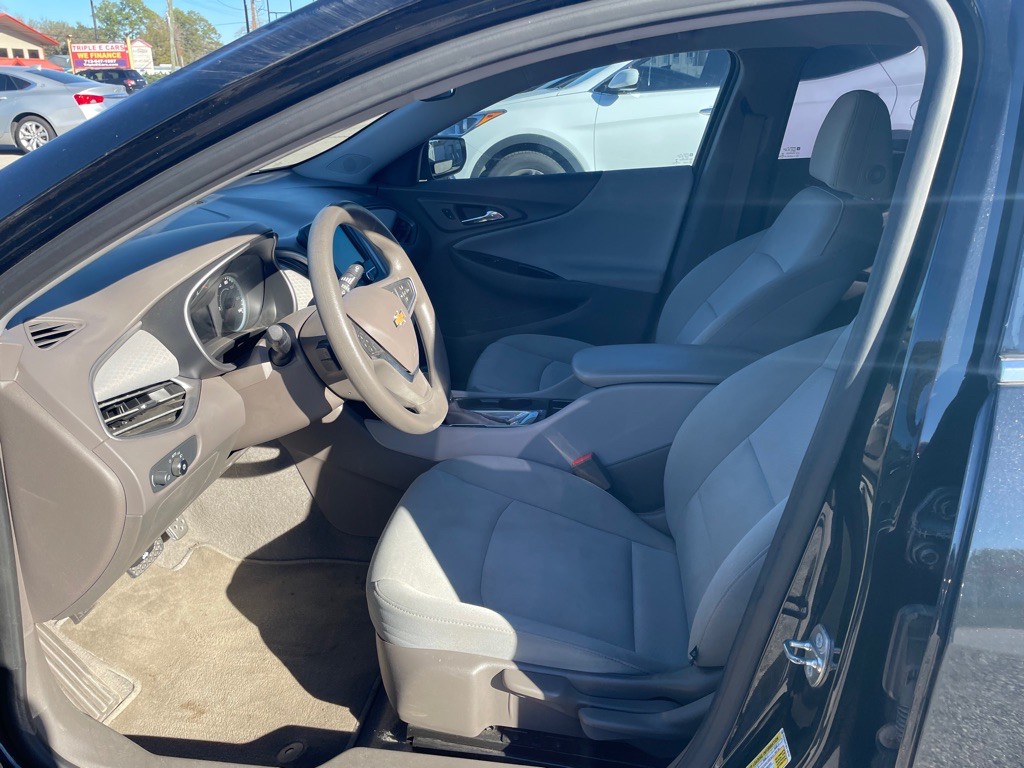 2017 Chevrolet Malibu Image 7