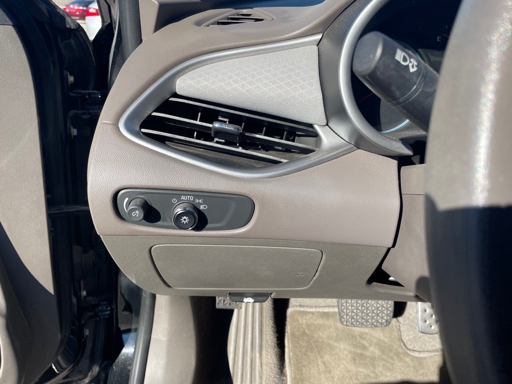 2017 Chevrolet Malibu Image 10