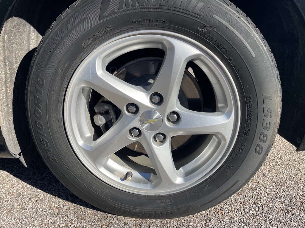 2017 Chevrolet Malibu Image 14