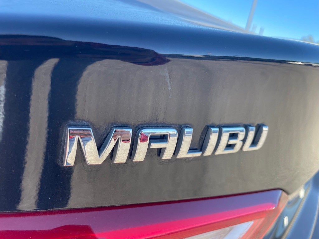 2017 Chevrolet Malibu Image 15