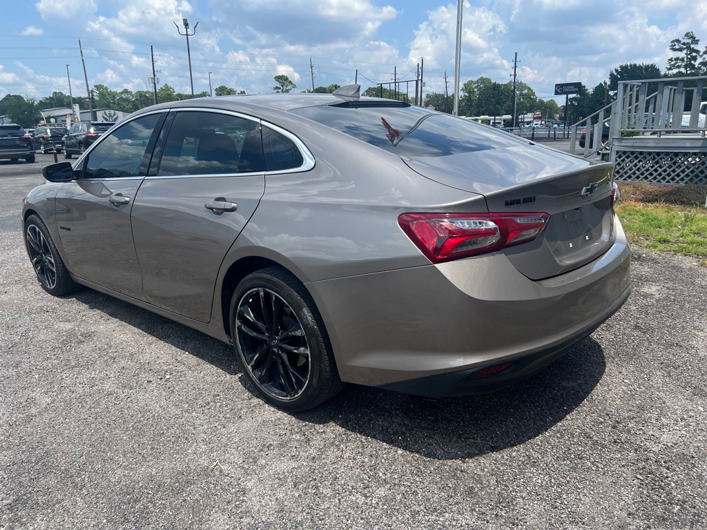 2022 Chevrolet Malibu Image 3