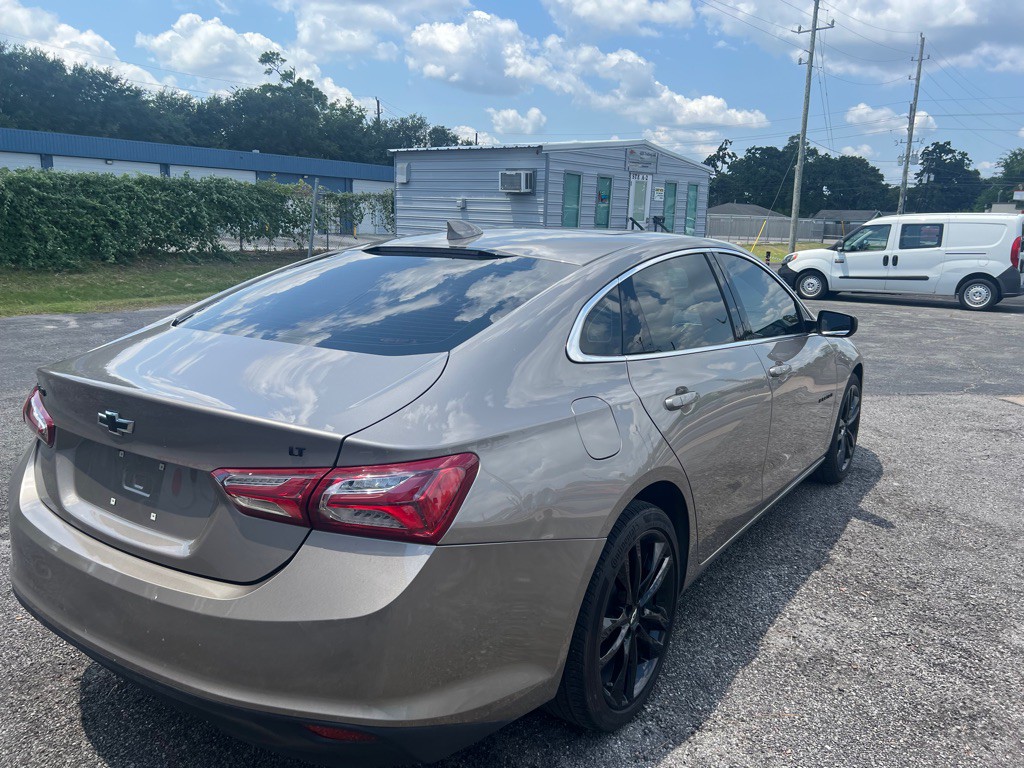 2022 Chevrolet Malibu Image 4