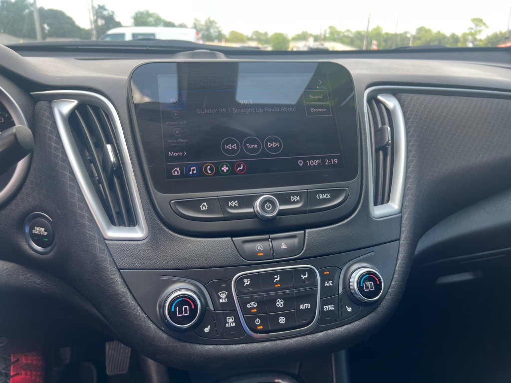 2022 Chevrolet Malibu Image 6