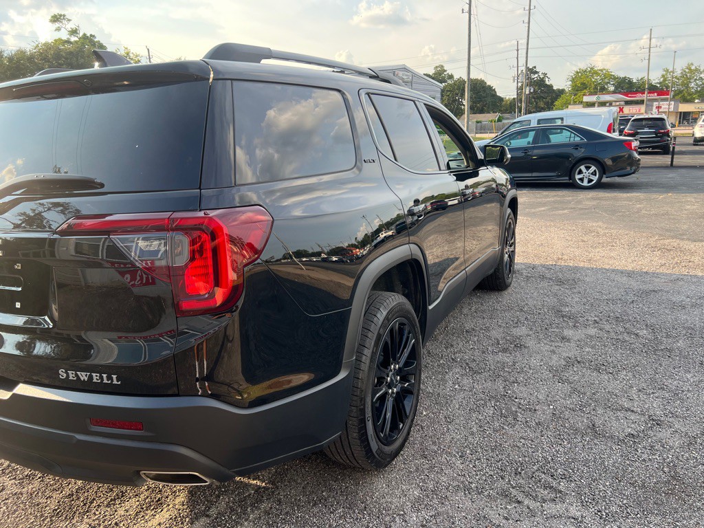 2023 GMC Acadia Image 2