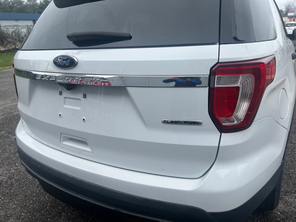 2016 Ford Explorer Image 5