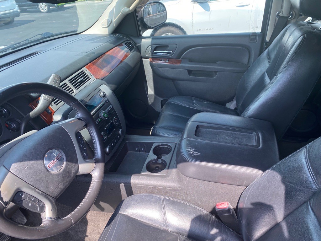 2010 GMC Yukon Image 6