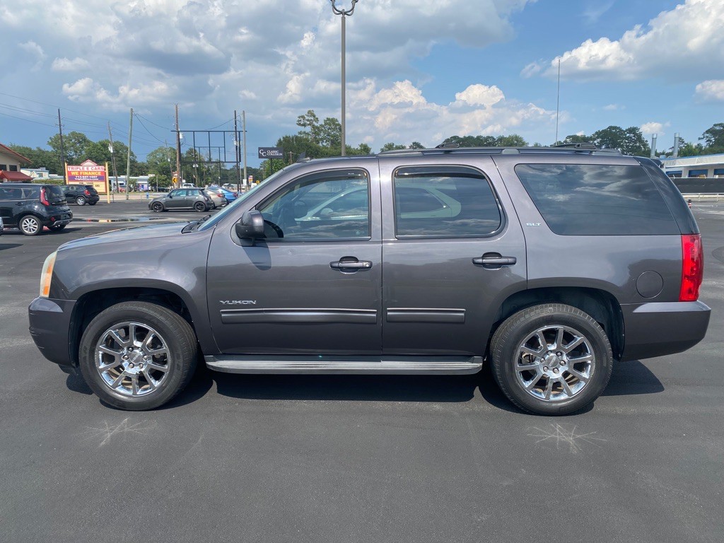 2010 GMC Yukon Image 18