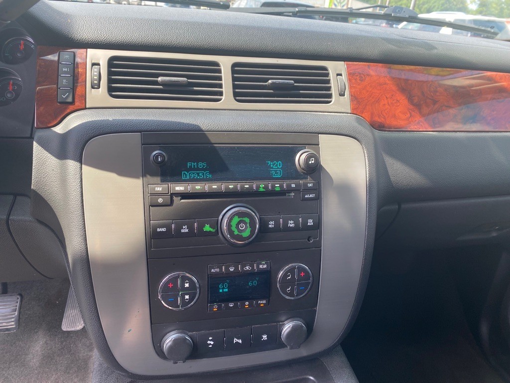 2010 GMC Yukon Image 25