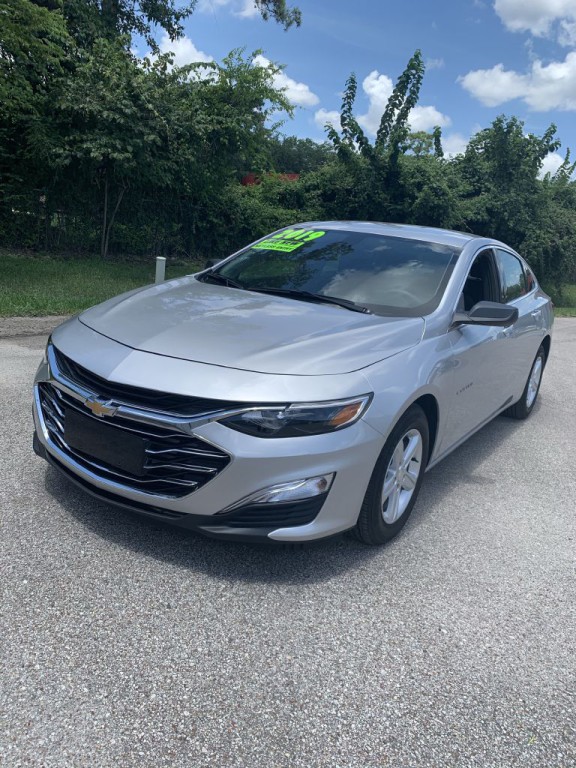 2019 Chevrolet Malibu Image 2