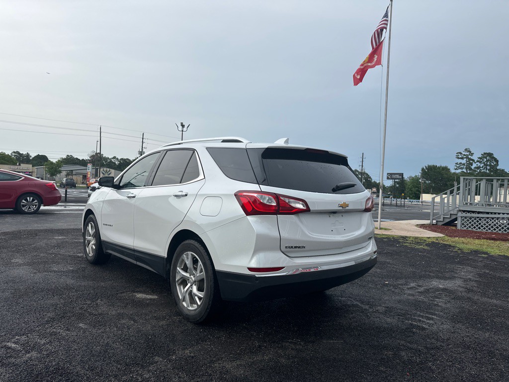 2020 Chevrolet Equinox Image 2