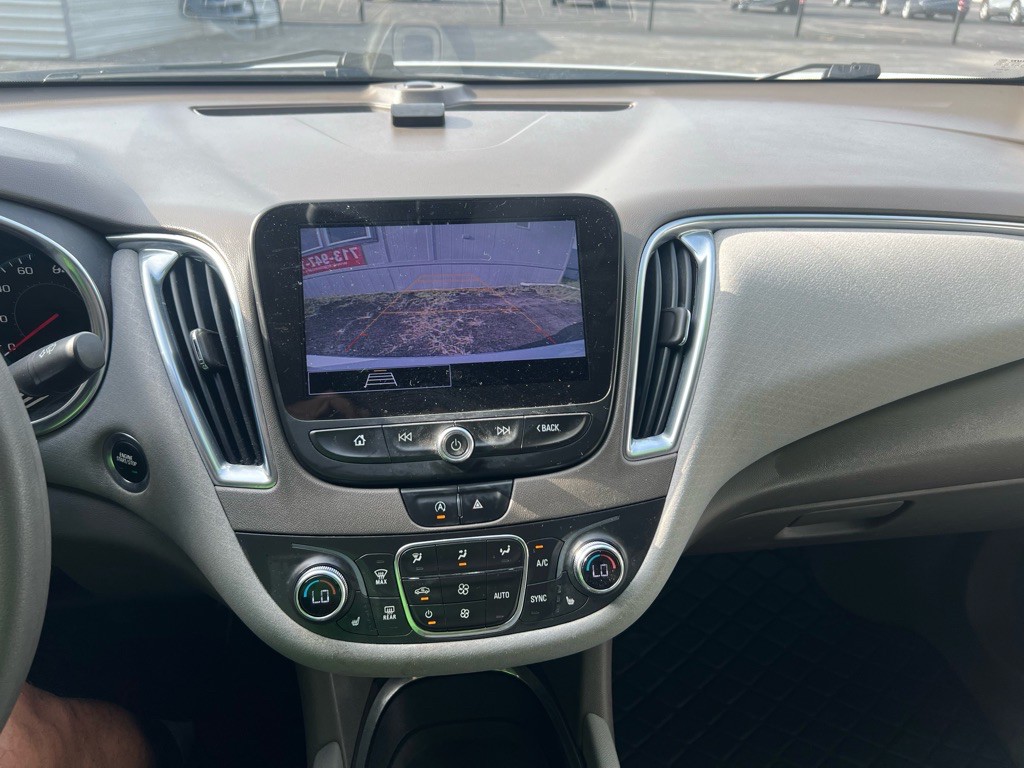 2021 Chevrolet Malibu Image 9